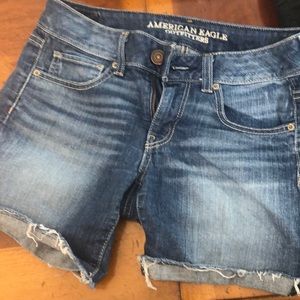 American Eagle blue denim shorts size 8